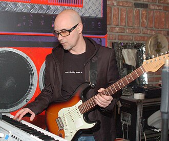 Photo of Warren Cuccurullo